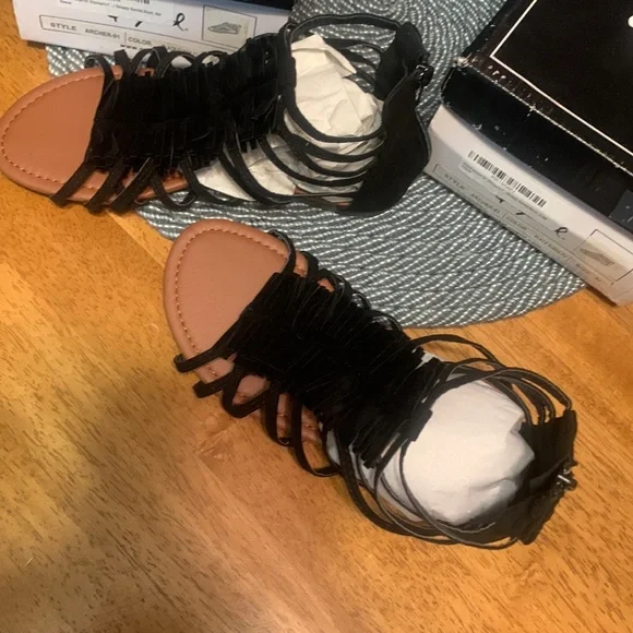 Qupid black strappy sandals NWT - Picture 10 of 11